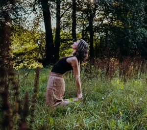 Yin Yoga und Klang im Wald