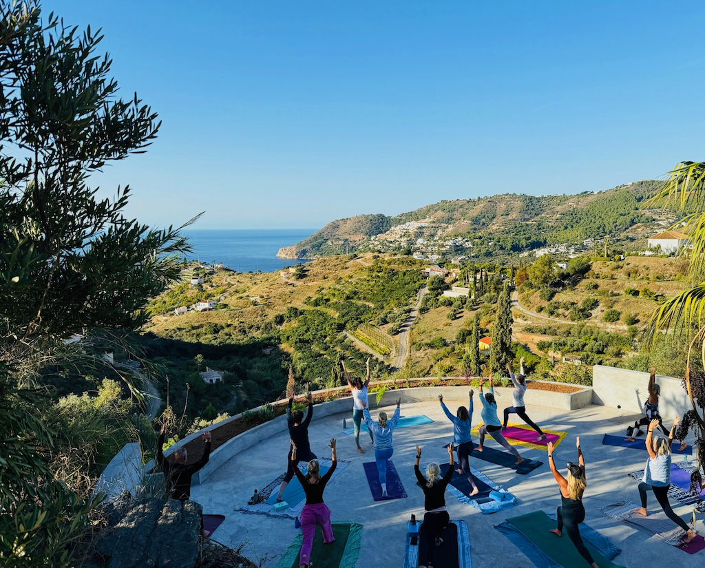 retreat-ostern-yoga-deck-meer (1)